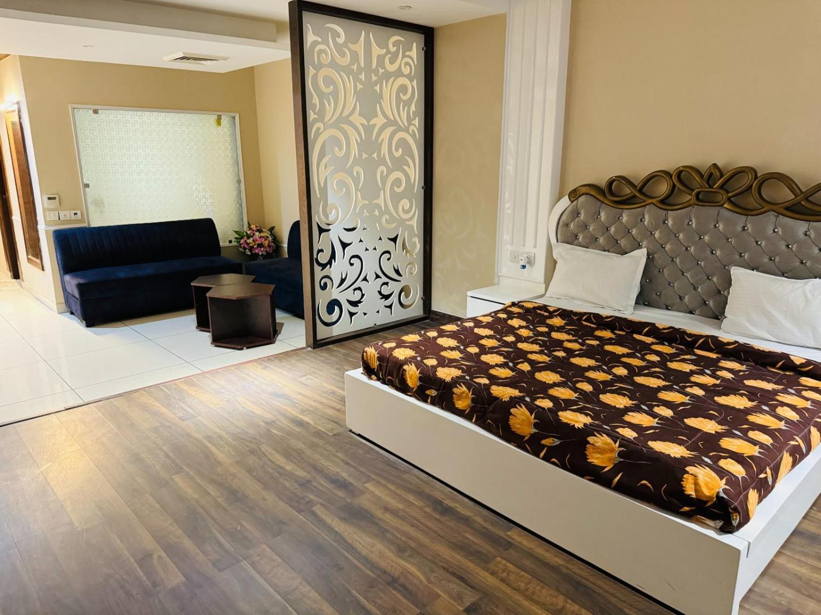 The Pearl Hotel Sirsa 외부 사진