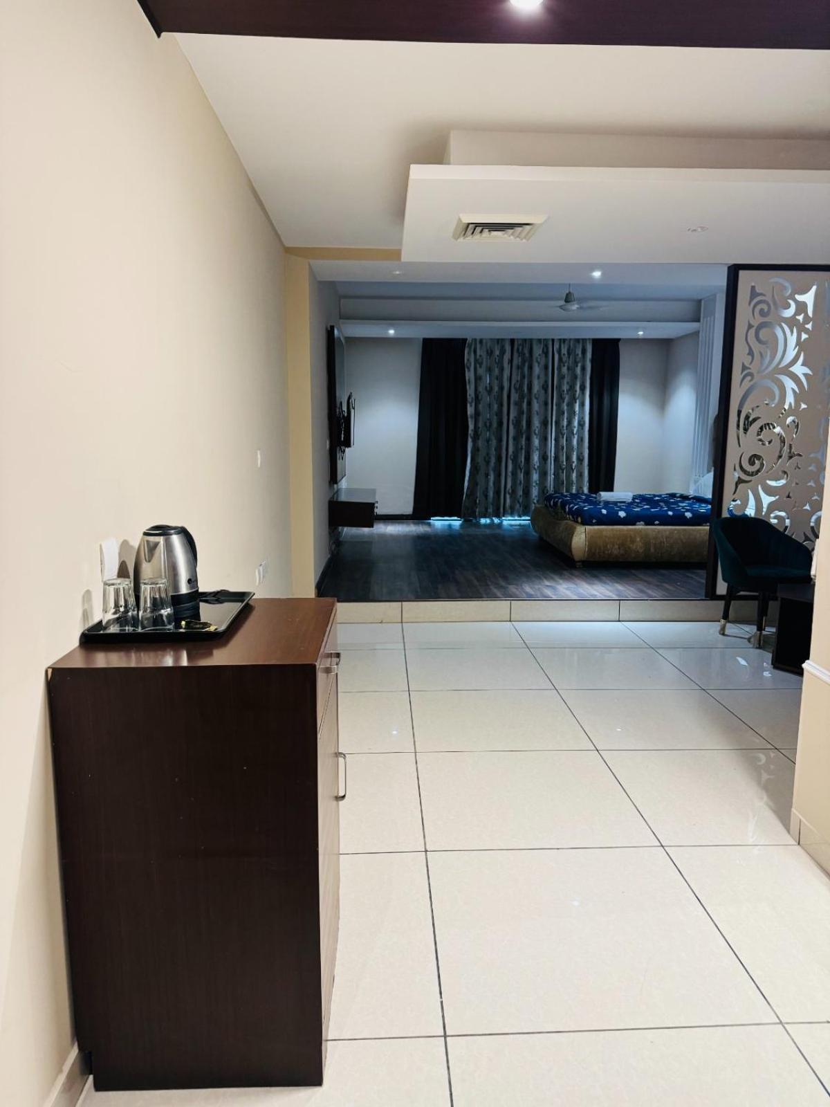 The Pearl Hotel Sirsa 외부 사진